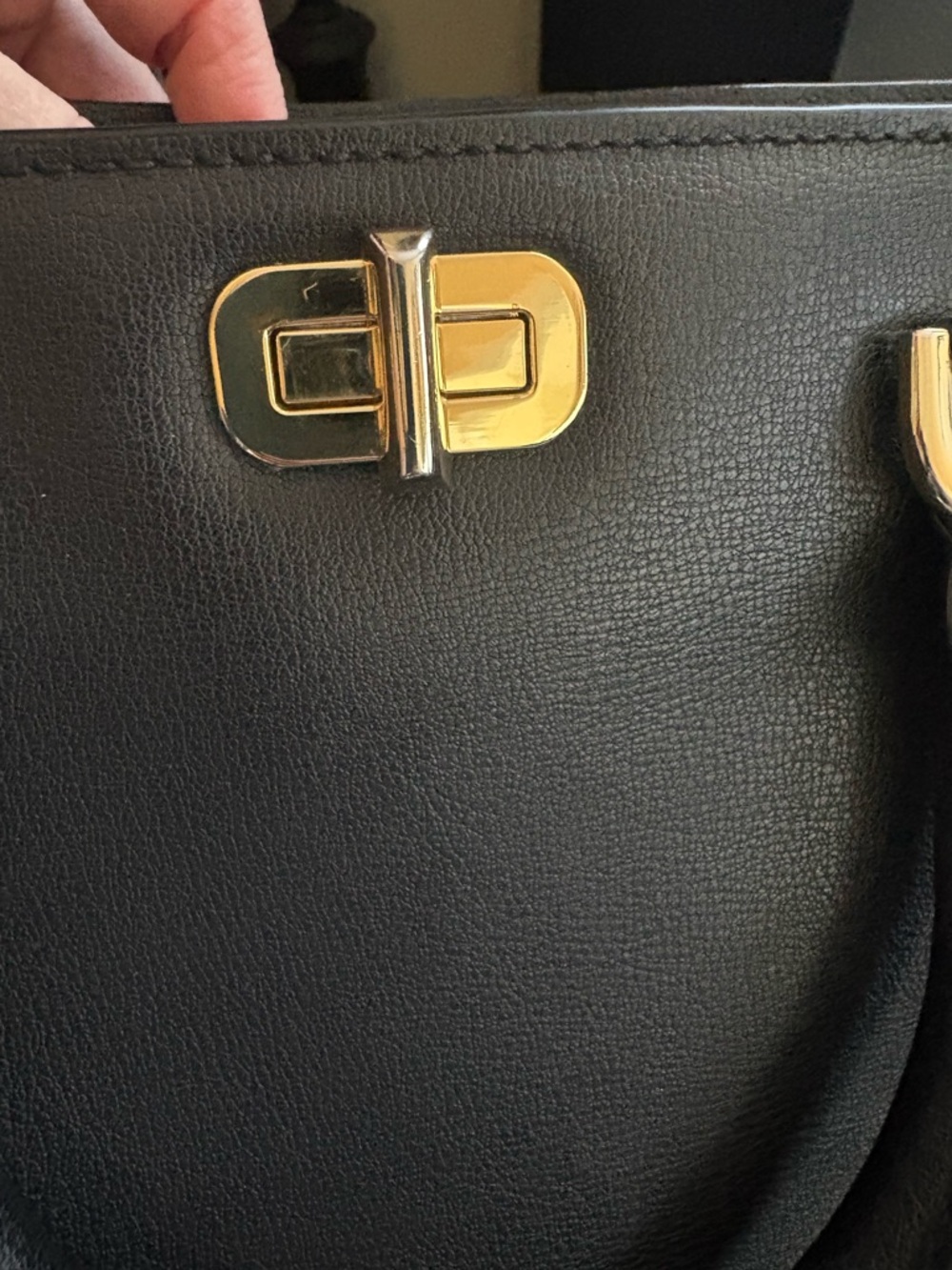 👜Michael Kors Black Leather Satchel with Gold Stud Accents - Picture 7 of 10